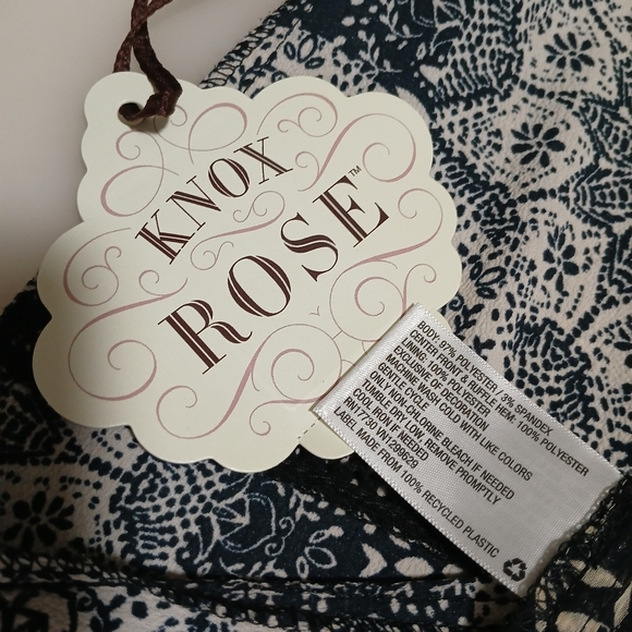 NWT Beautiful Knox Rose sleeveless blouse, embroidered design, see pic 3 - Picture 4 of 12